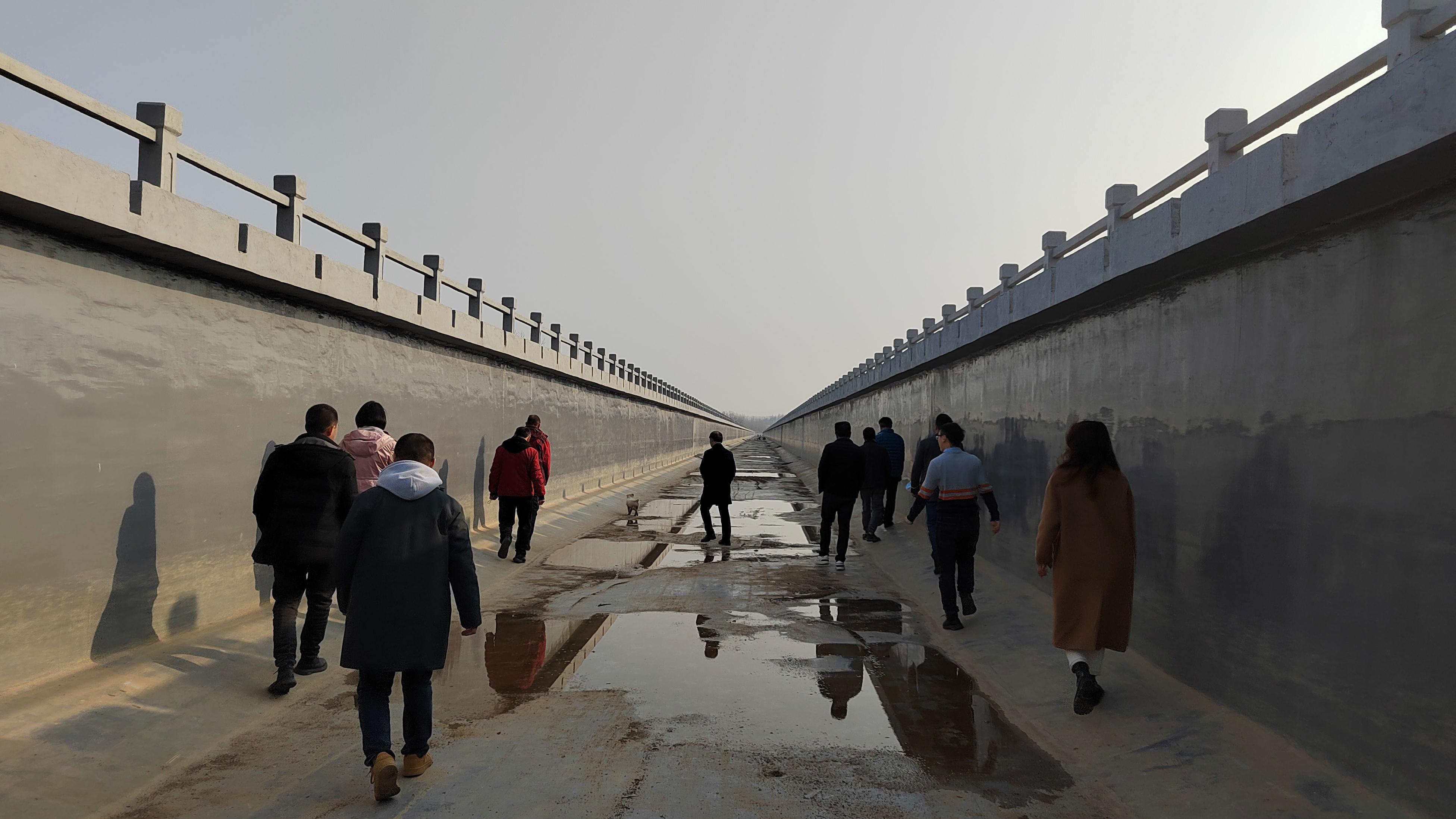 國家大壩中心一行領(lǐng)導(dǎo)及專家蒞臨打山渡槽等項目現(xiàn)場視察指導(dǎo)