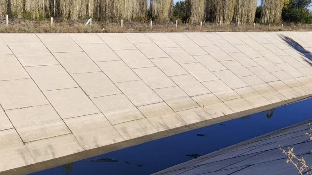 伊河北岸干渠渠道防滲處理