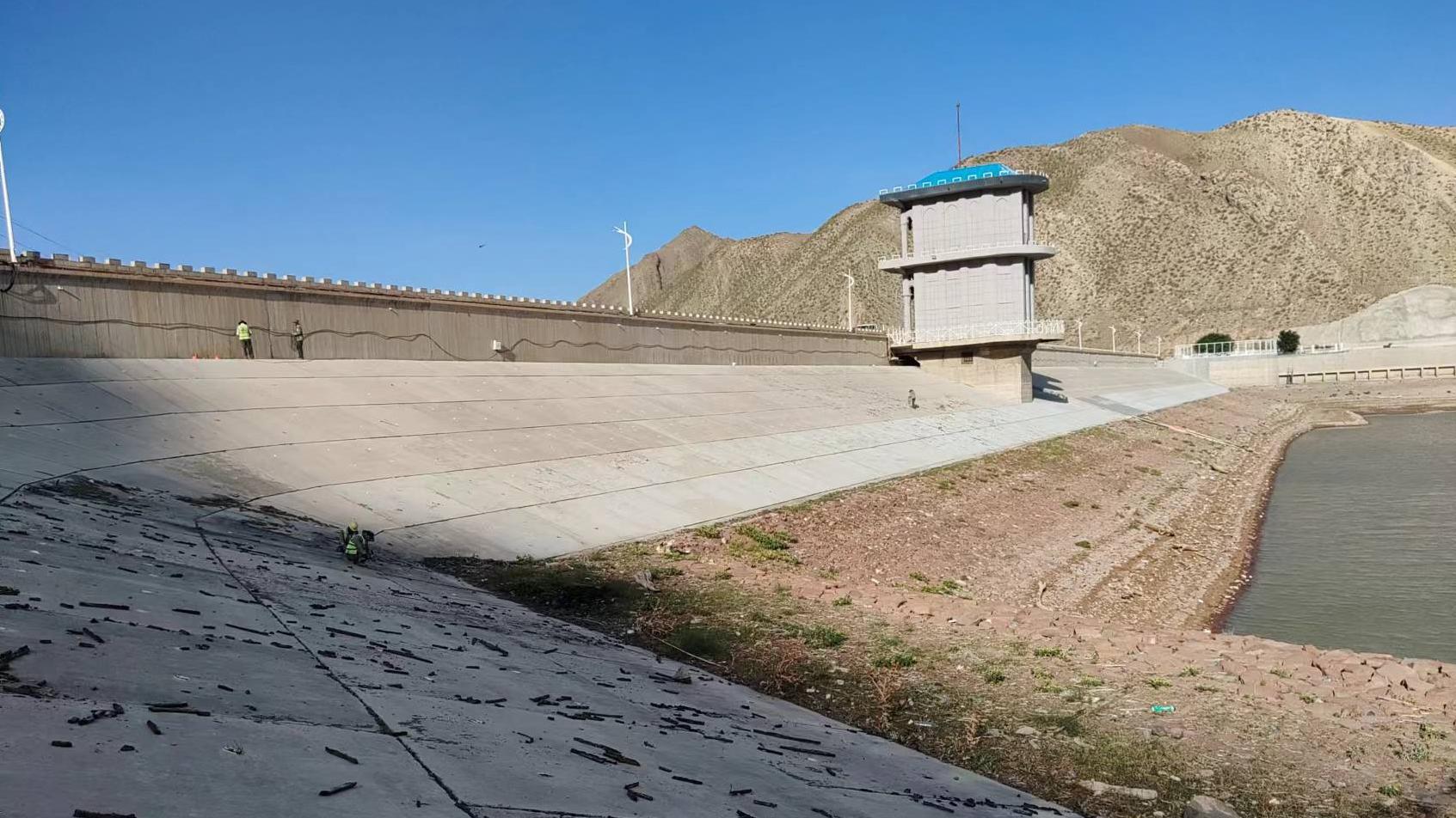 頭屯河水庫混凝土面板及閘井防護工程