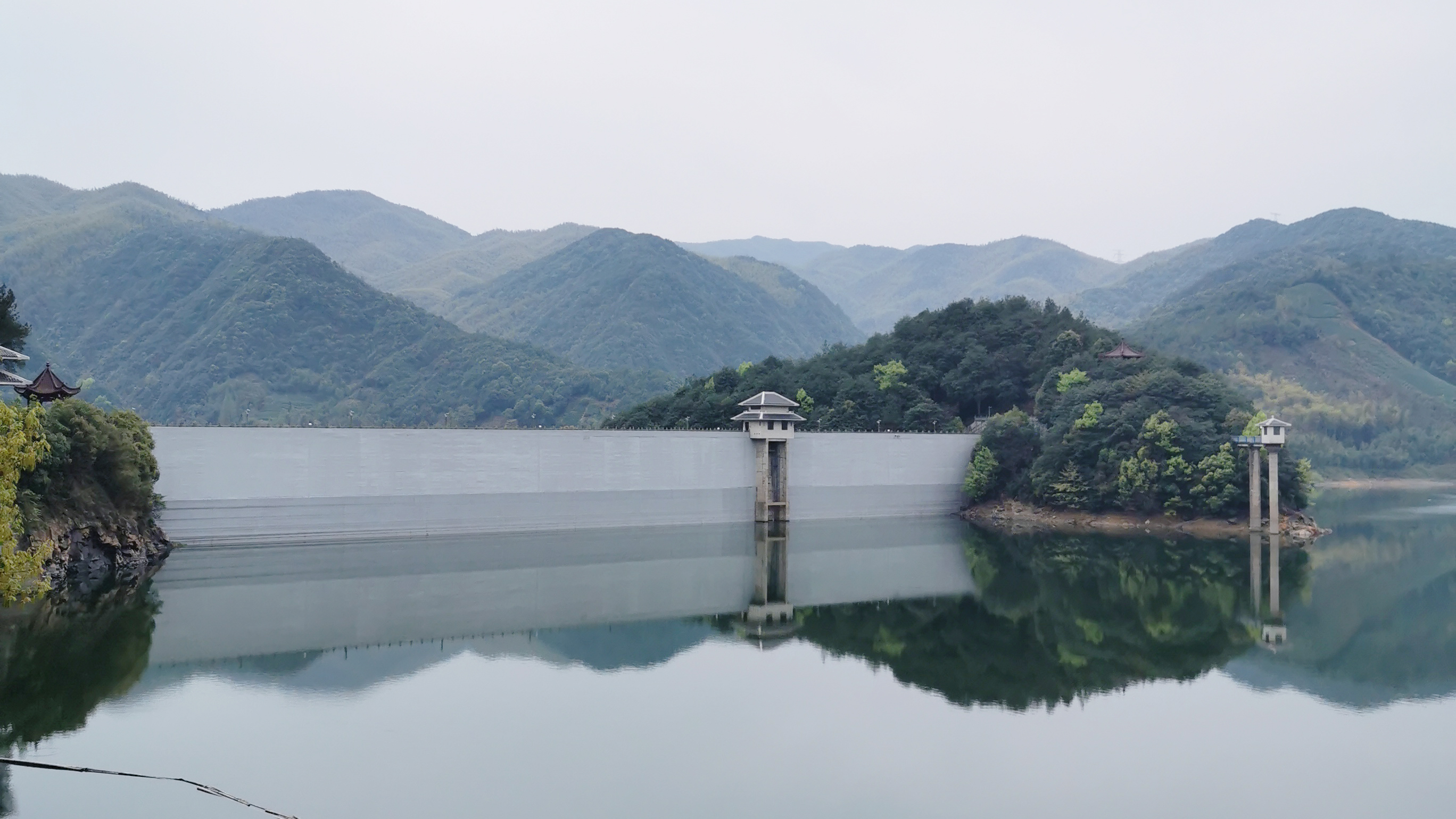 四嶺水庫壩面修復加固處理工程