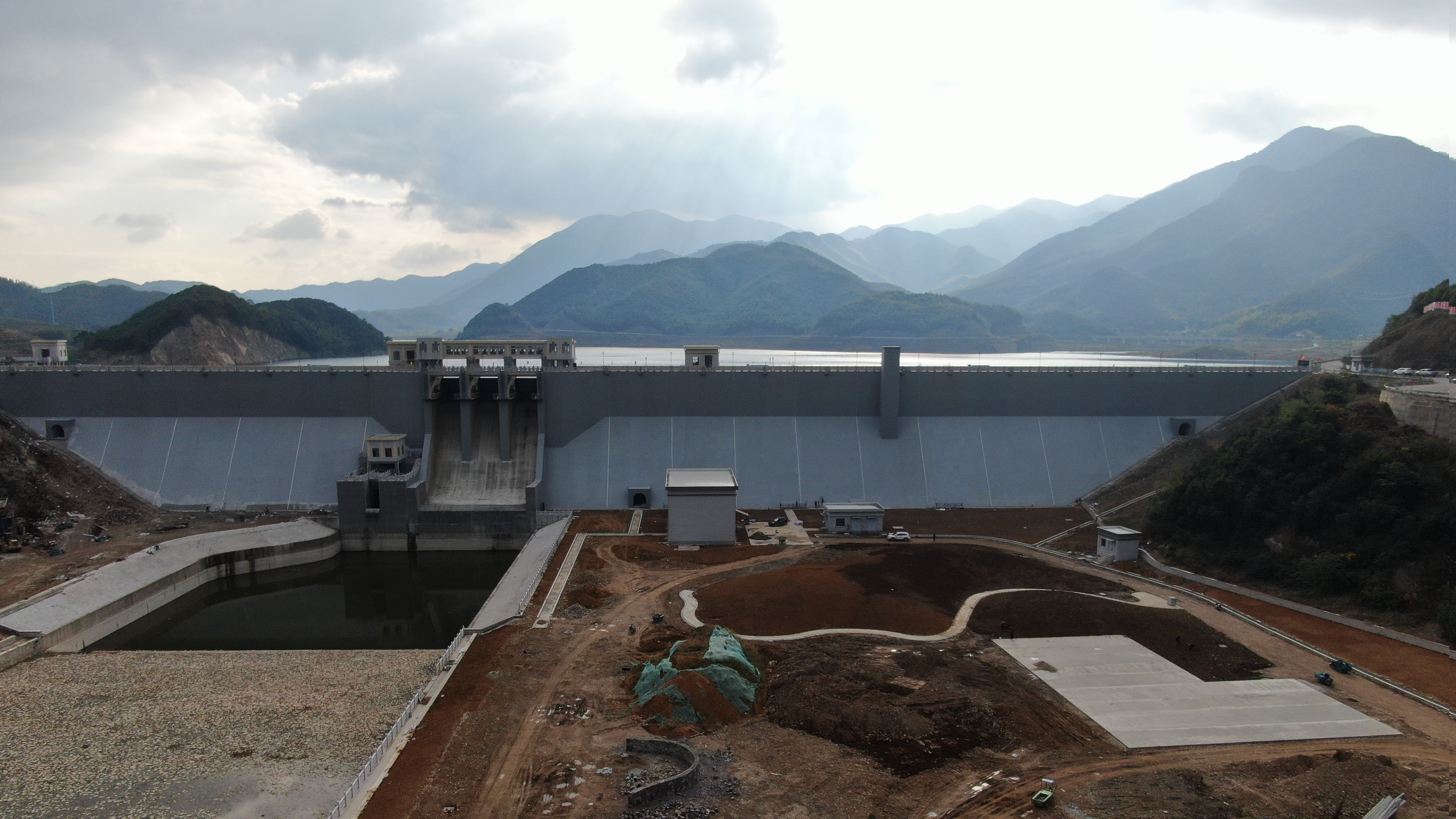 寧波葛岙水庫壩后防護工程